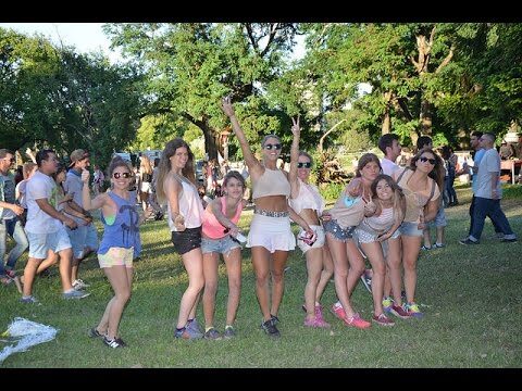 Espacios Verdes: O&aacute;sis de Descanso en Festivales