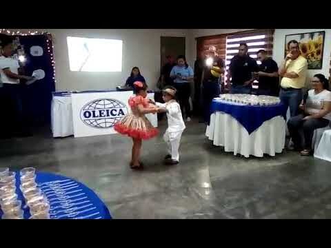 El Encanto del Estilo Folk en la Vestimenta Festivalera