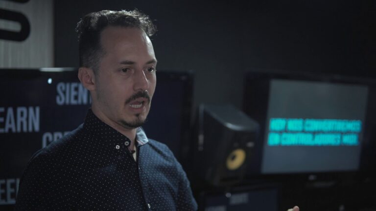 Aprende M&uacute;sica en Talleres Especializados: Tu Camino a la Maestr&iacute;a Musical