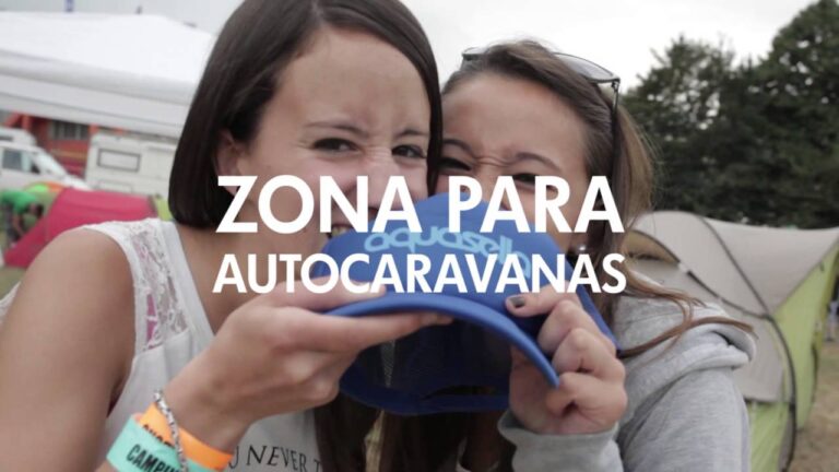 Ba&ntilde;os y Duchas: Comodidad en Campamentos de Concierto